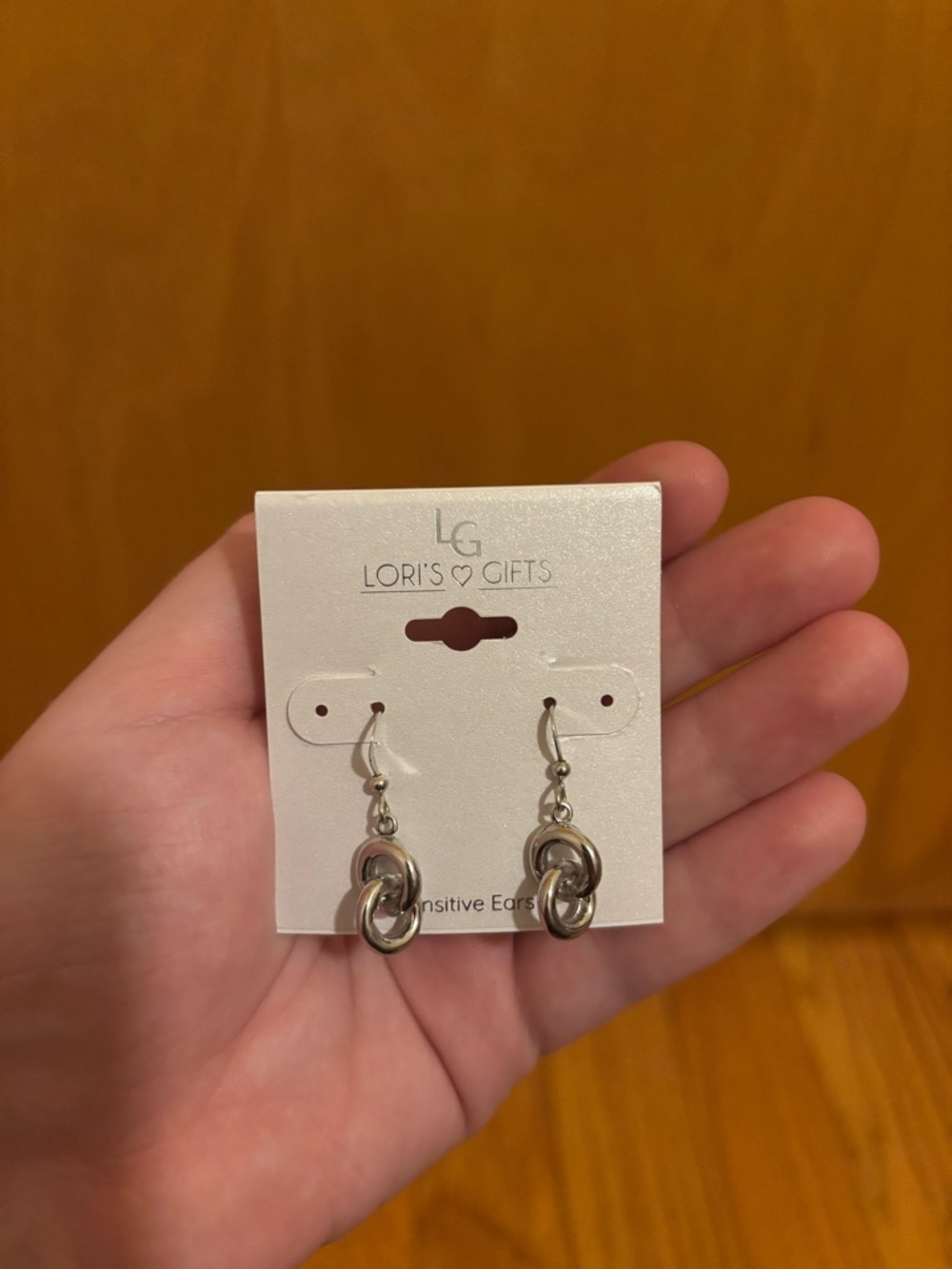 Lori’s Gifts Silver Linked Drop Earrings NWT - Picture 2 of 3